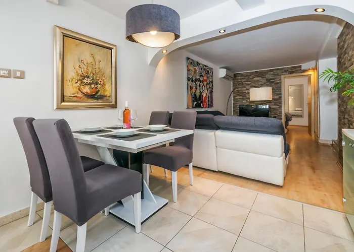 Apartment Relaxing 2bd Apartment, Ground Floor - Walk To Old Town